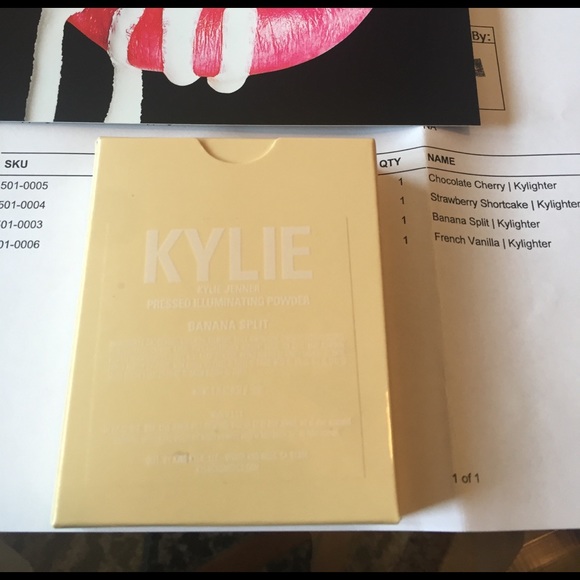 🌸NEW! KYLIES "BANANA SPLIT HIGHLIGHTER - Picture 3 of 4