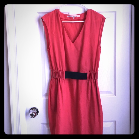 Never worn - Picture 1 of 3