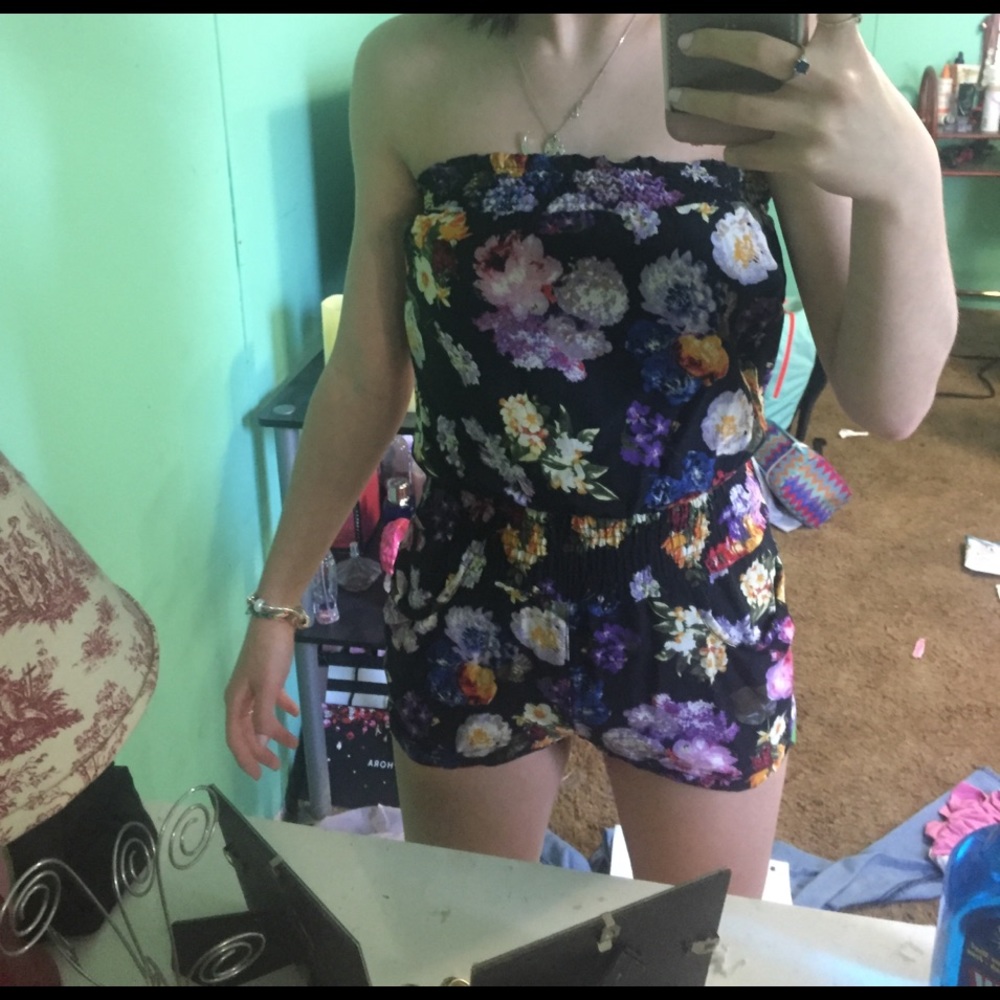 Strapless Romper - Picture 3 of 3