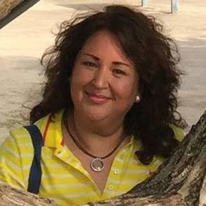 Meet your Posher, Claudia