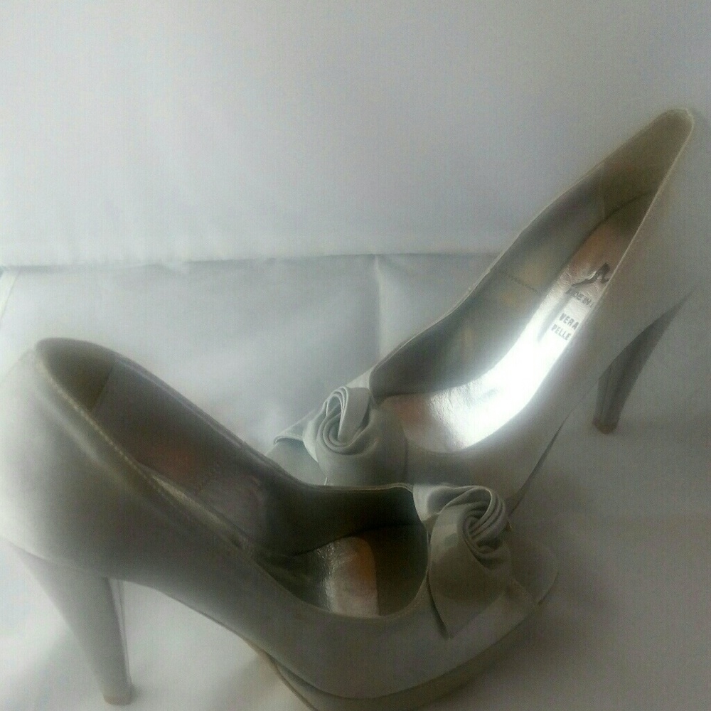 Italian gray peeptoe