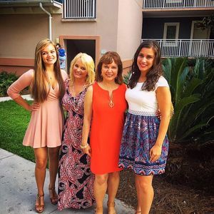 Meet your Posher, Olivia