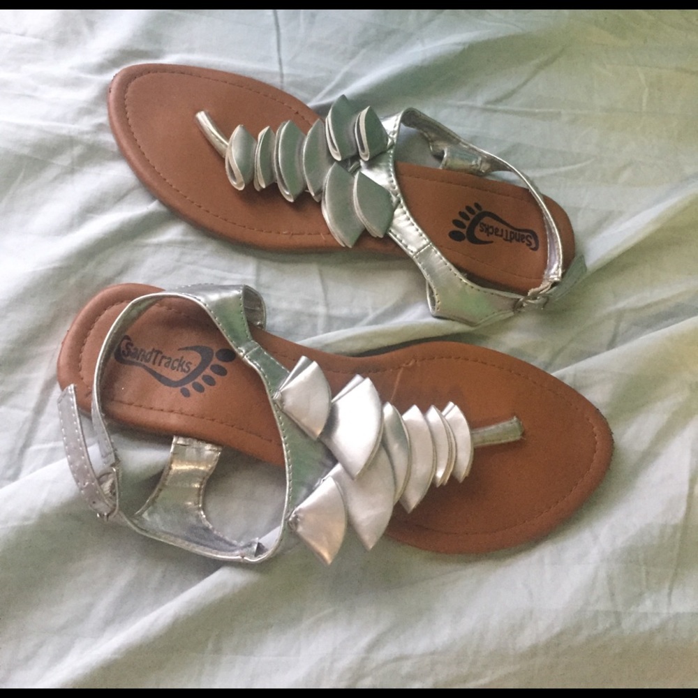 Sandles