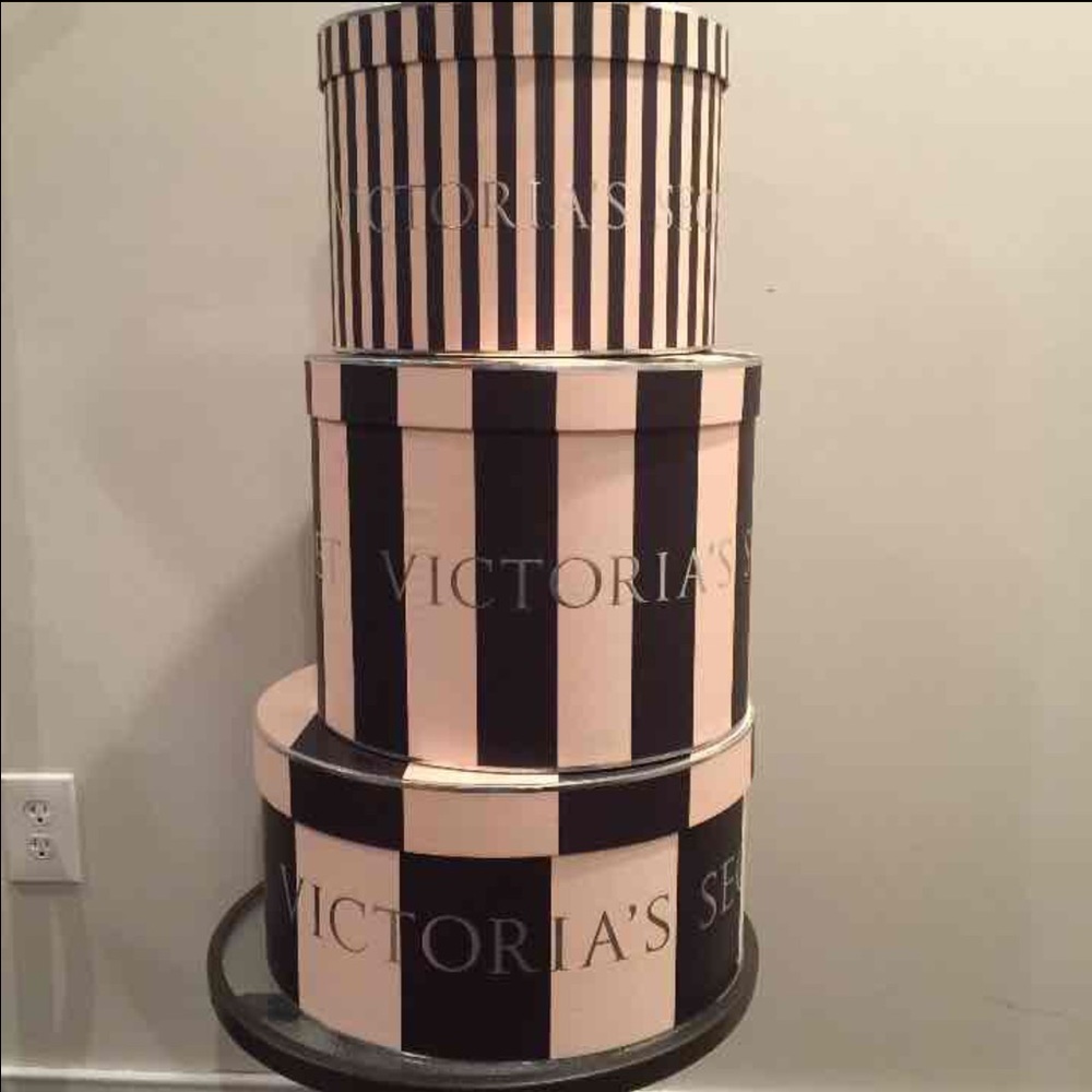 Victoria's secret hat boxes