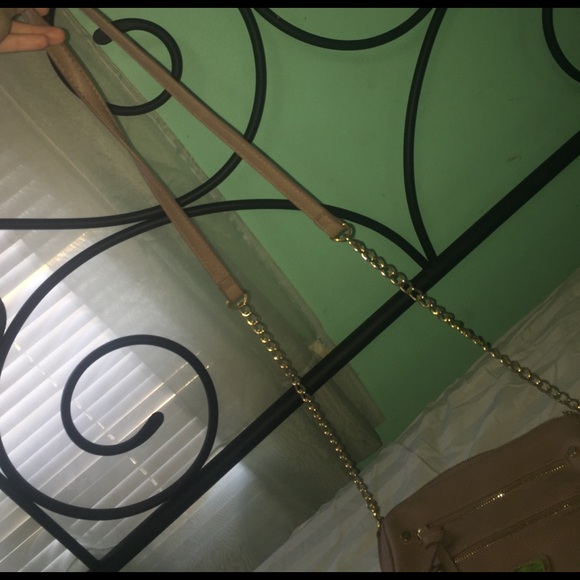 purse - Picture 2 of 4