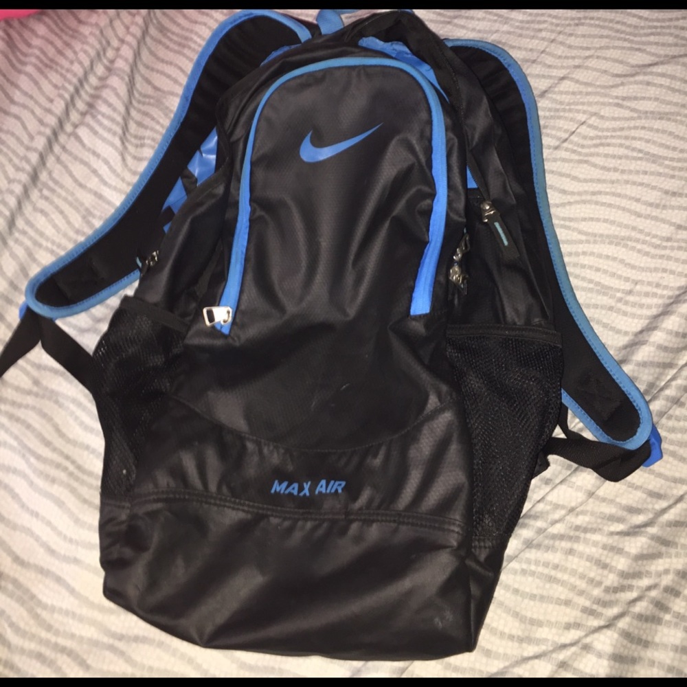 blue and black nike max air backpack