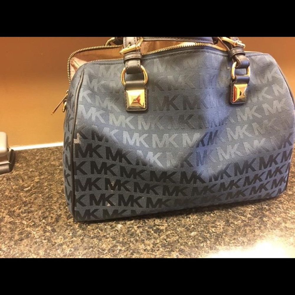 Authentic mk purse