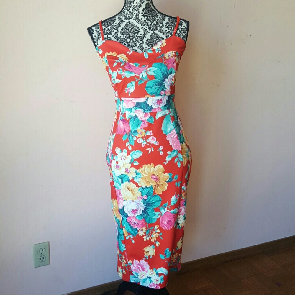 Floral wiggle dress
