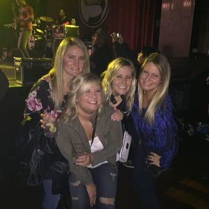 Meet your Posher, Mackenzie