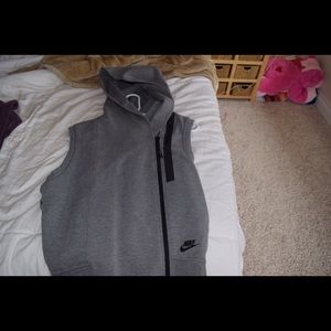 Nike vest