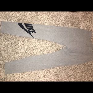 Grey Nike leggings