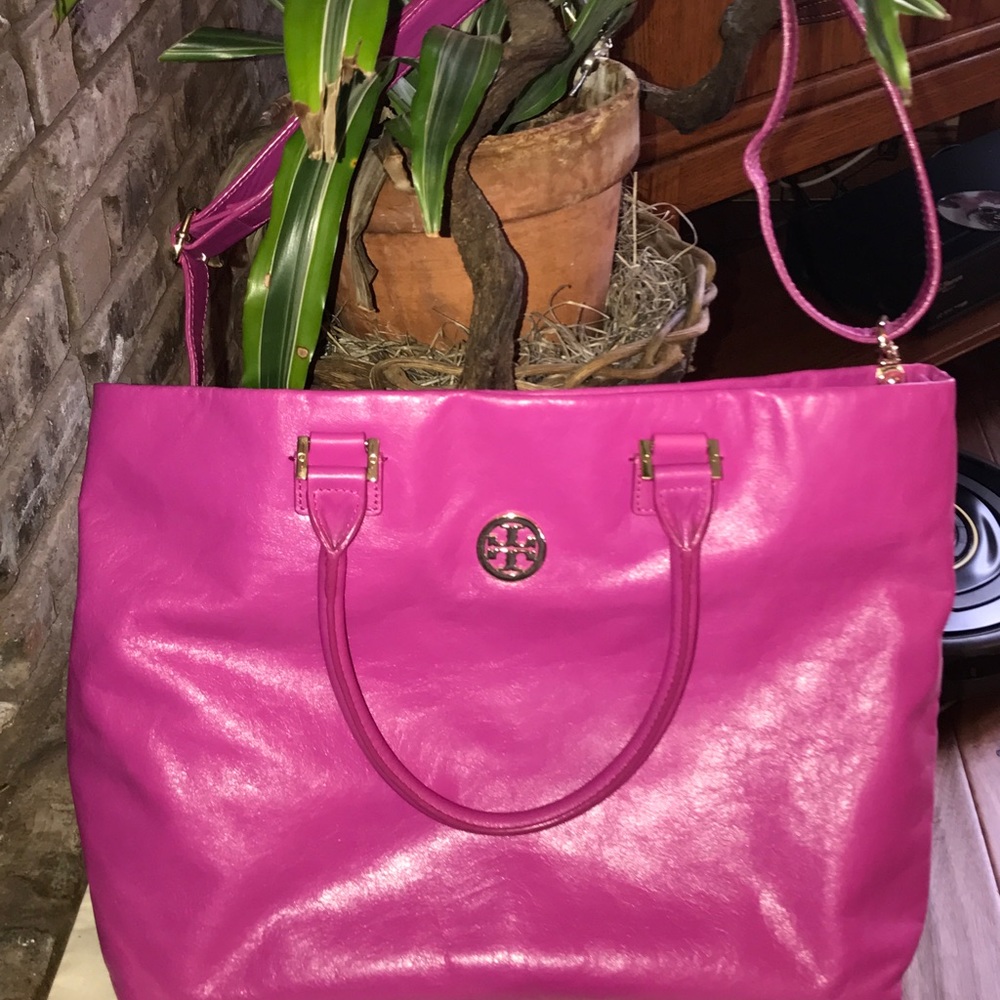 TORY BUTCH TOTE w/STRAP in RARE PINK-