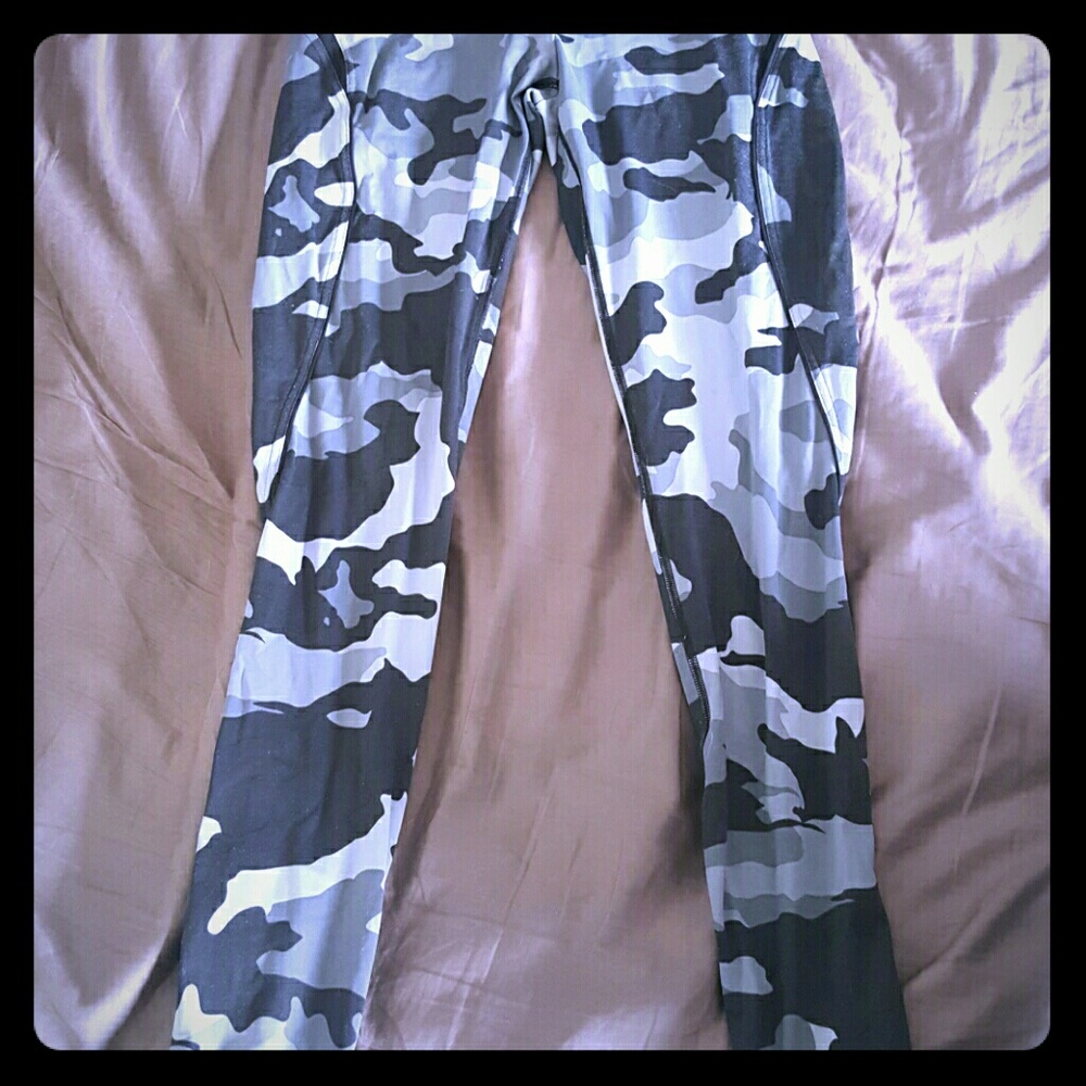 Better bodies camo pants