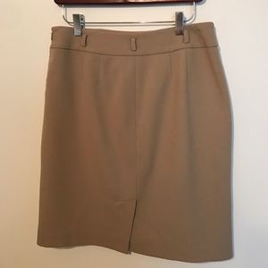 Ann Taylor LOFT tan skirt 6P ready to wear!