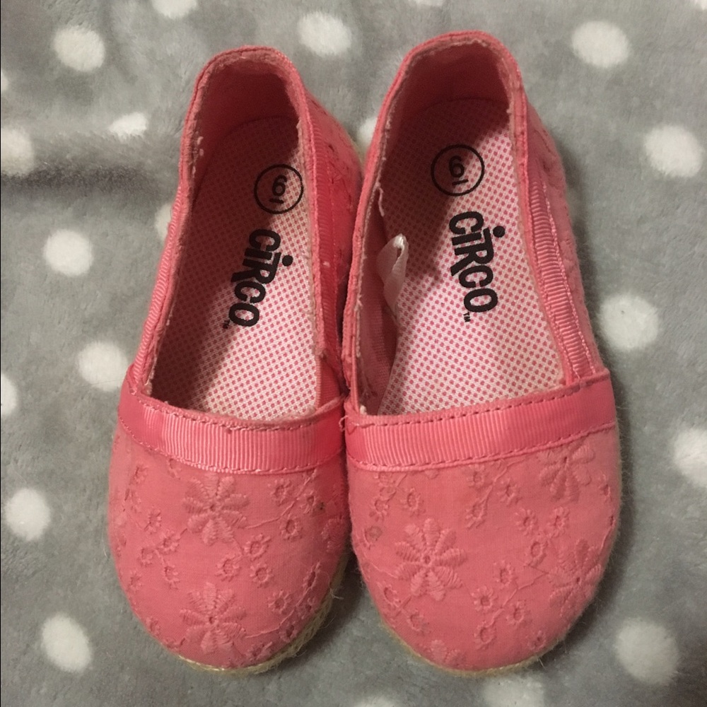 Toddler girls slip ons