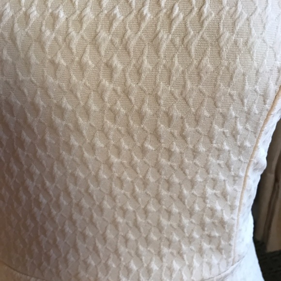 Adorable Windsor Dress - Picture 3 of 3