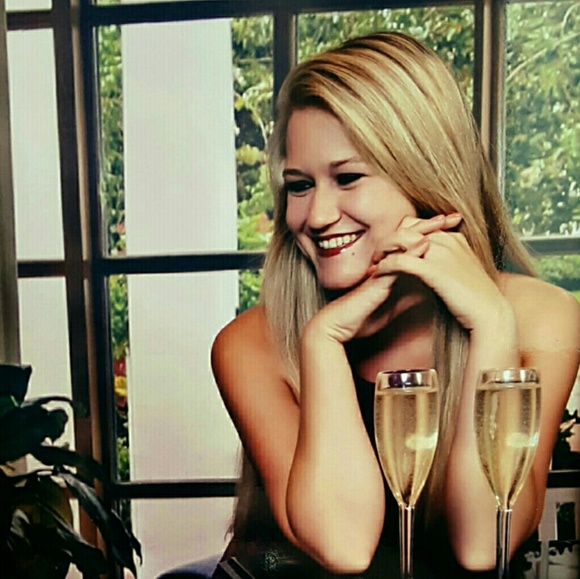 Meet your Posher, Hailey - Picture 13 of 16