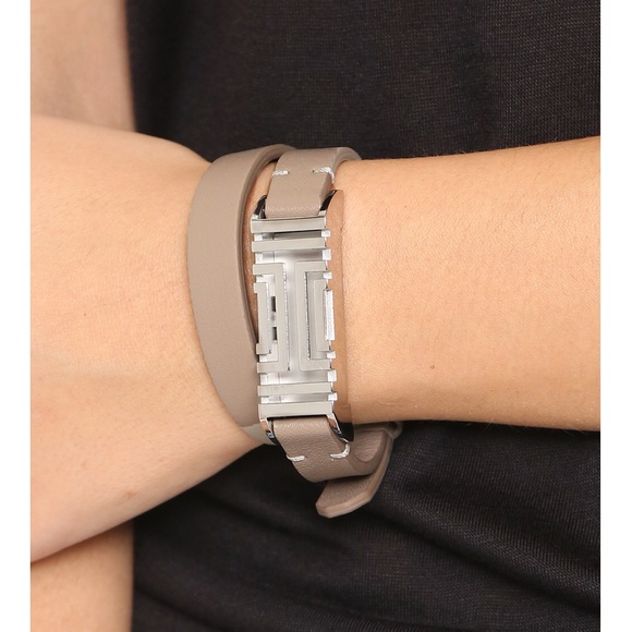 NWT Tory Burch Fit Bit Silver/Gray Leather Wrap - Picture 4 of 4