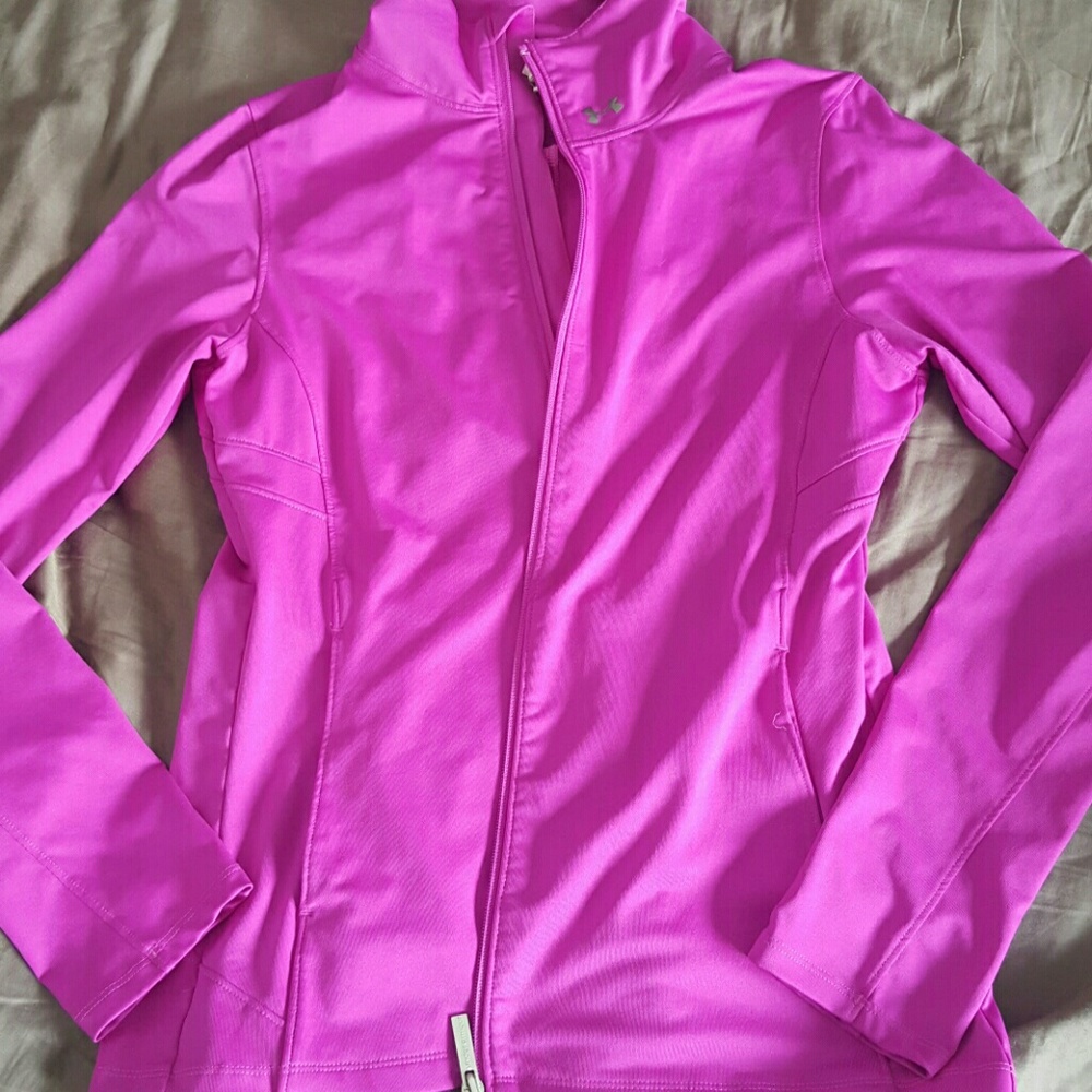 Fitted Under Armour runners jacket