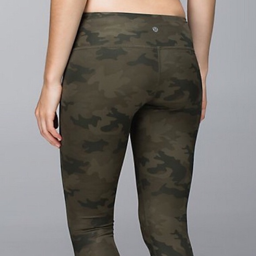 *RARE* Lululemon Wunder Under Camo Crops