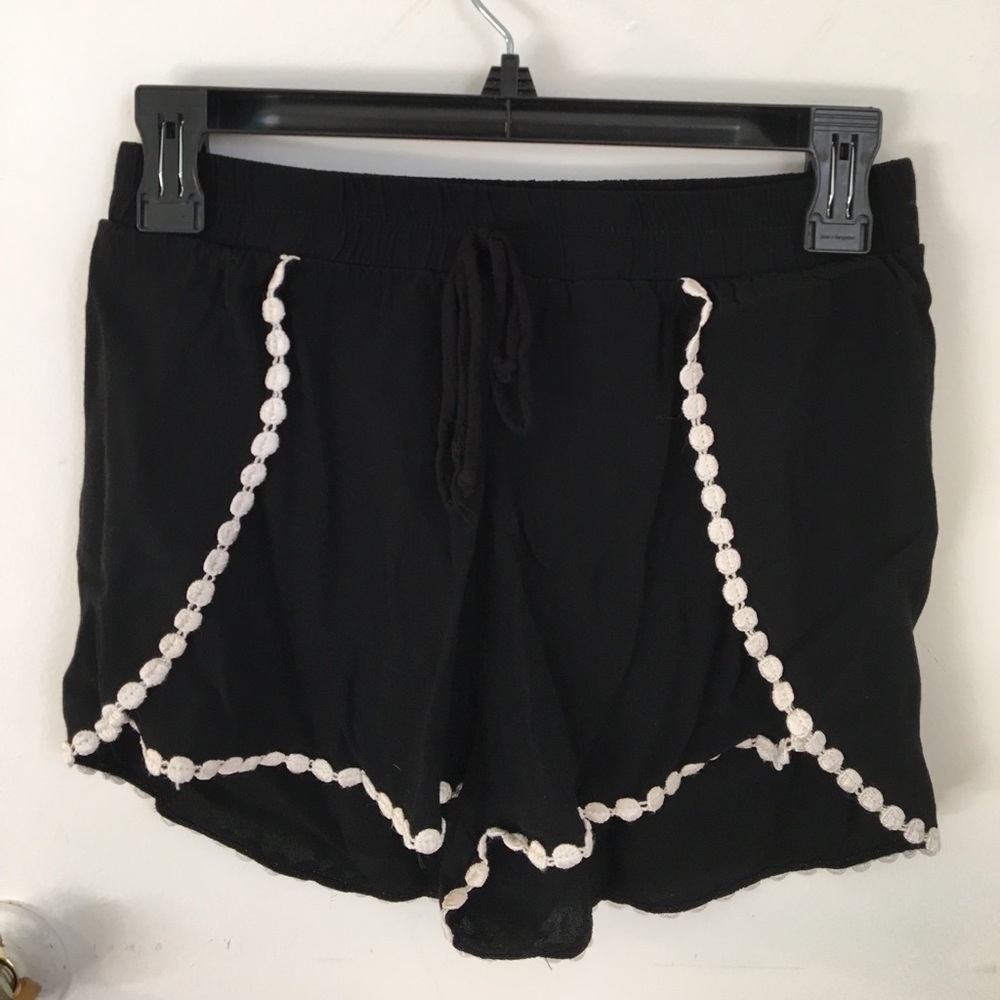 American Eagle Black Flowy Shorts