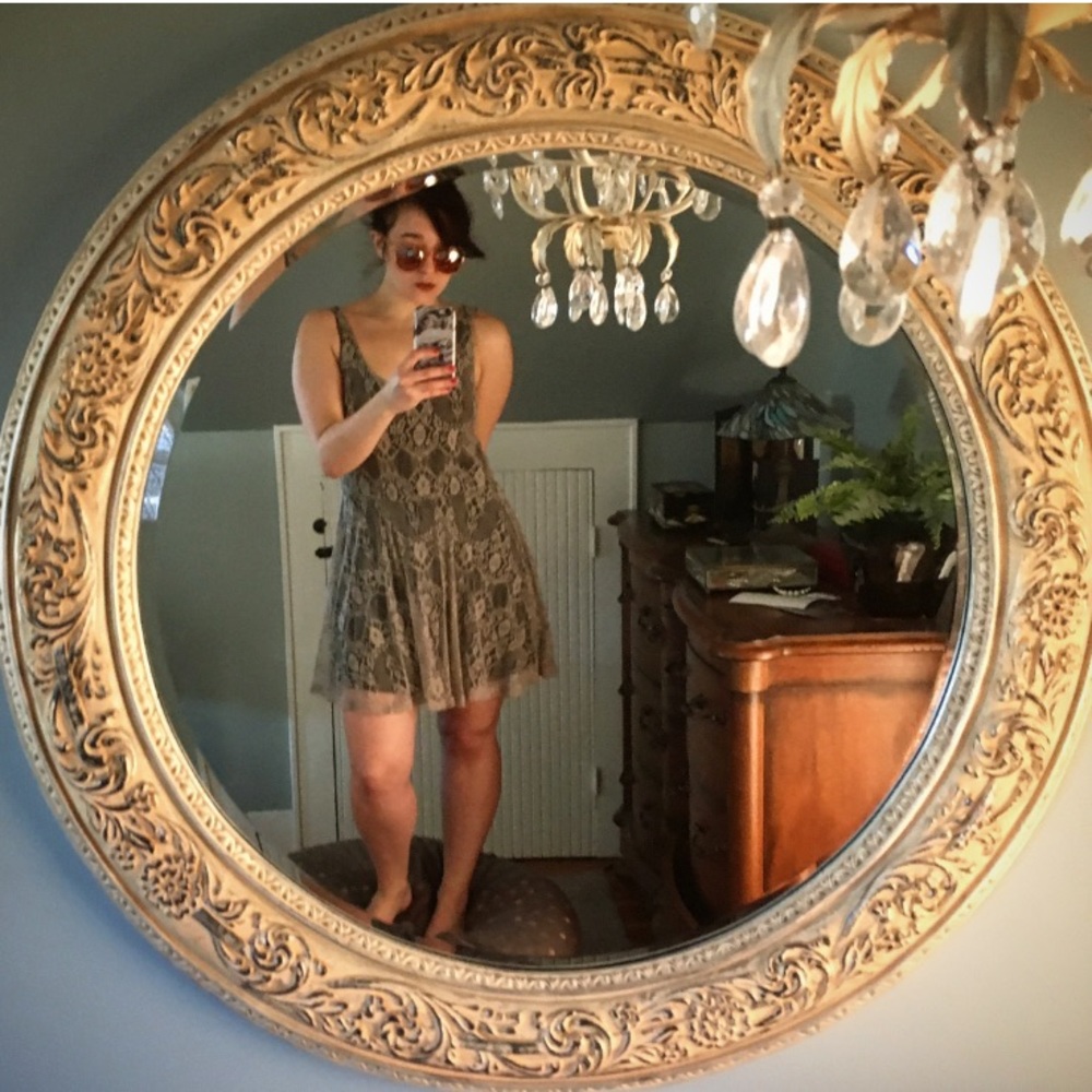 Cute Grey Lace Dress - Picture 3 of 4