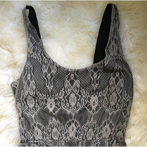 Cute Grey Lace Dress - Picture 4 of 4