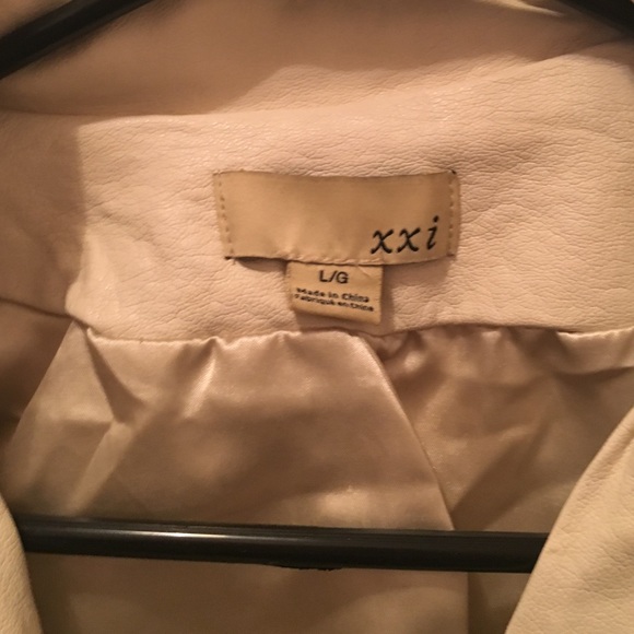 Forever 21 faux leather cream jacket.  Size L. - Picture 3 of 4