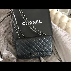 Chanel Quilted Caviar Jumbo
