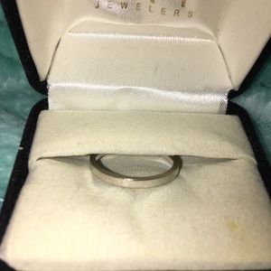 14k white gold wedding band