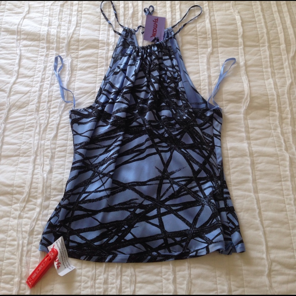 BCBG MAXAZRIA 100% silk top