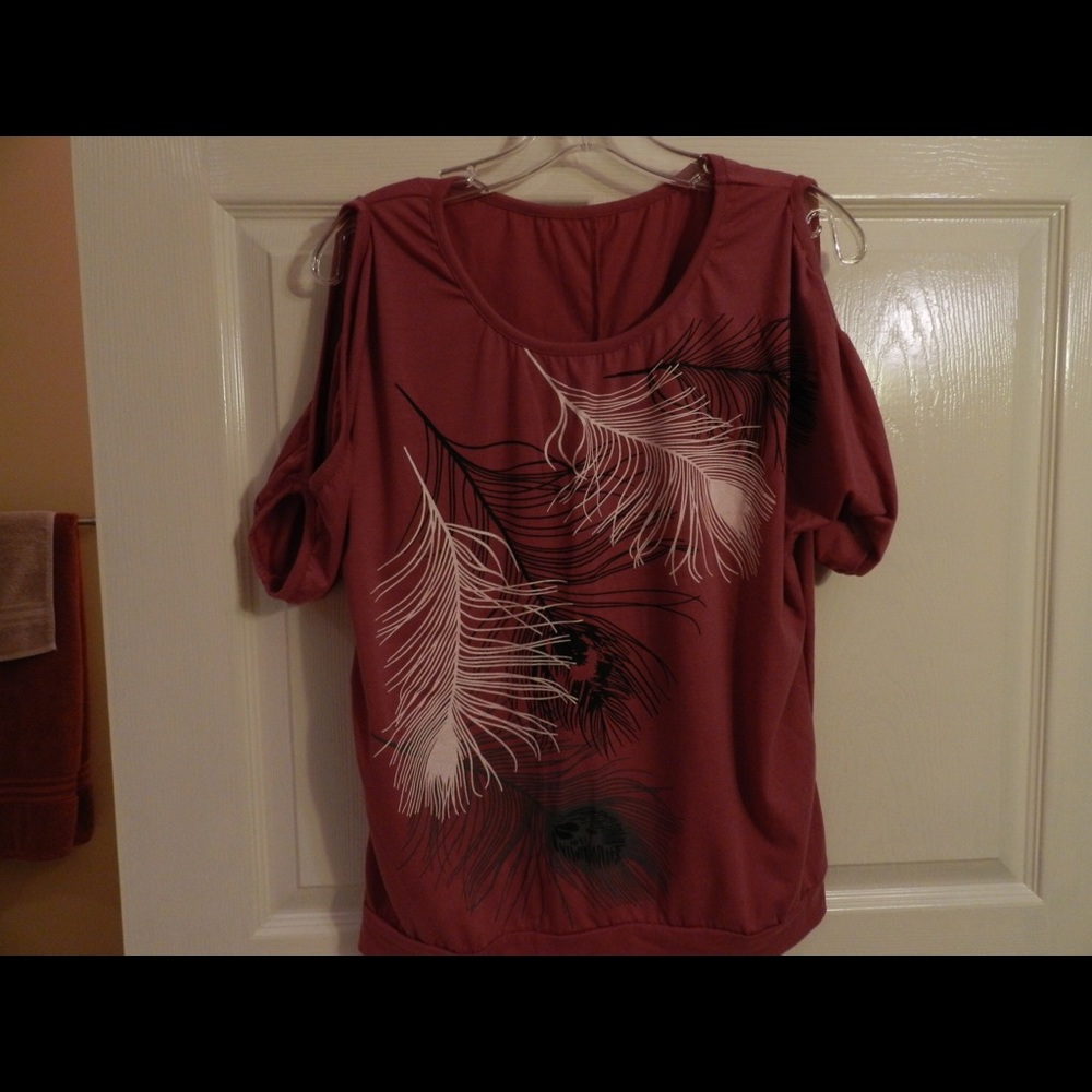 EUC Cold Shoulder Top Size M