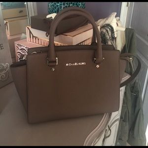 Michael Kors Selma medium Satchel
