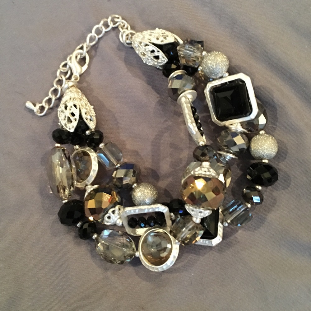 ⚡️FLASH SALE⚡️Multi Stone Adjustable Bracelet.NWOT