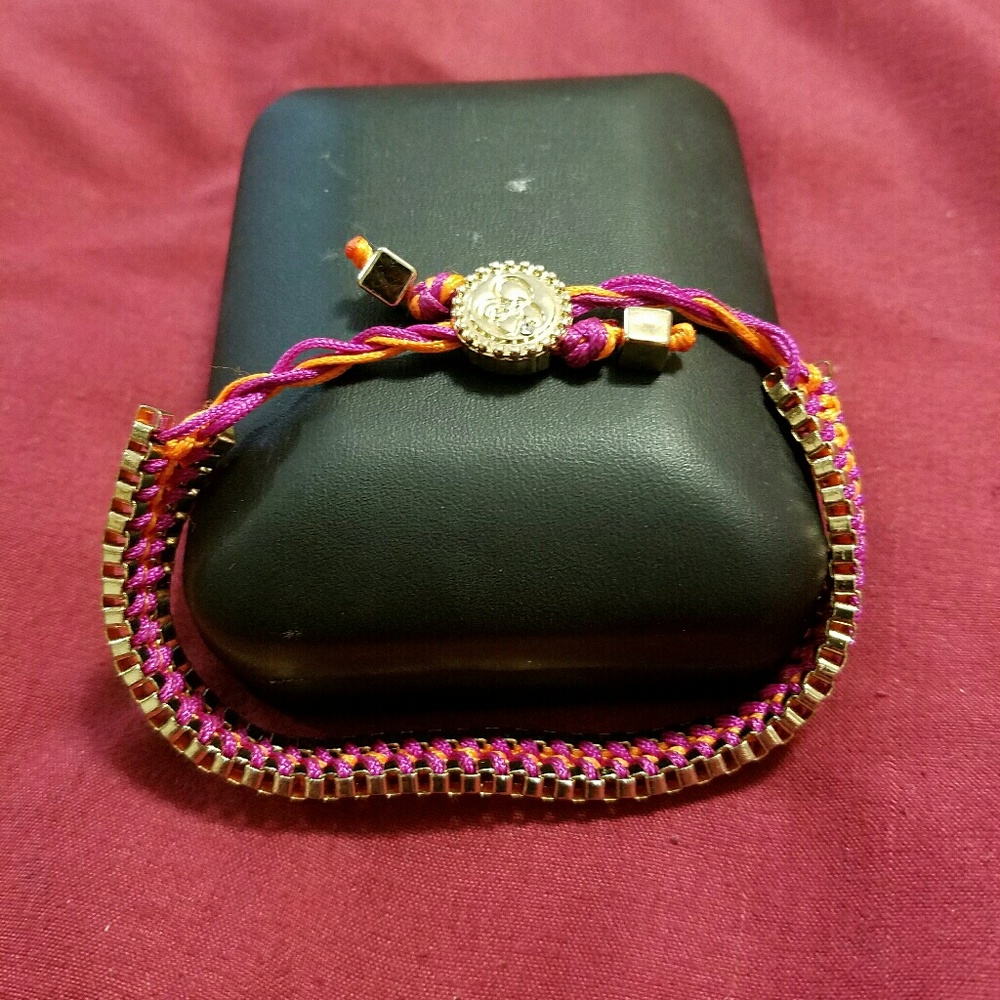 Bracelet