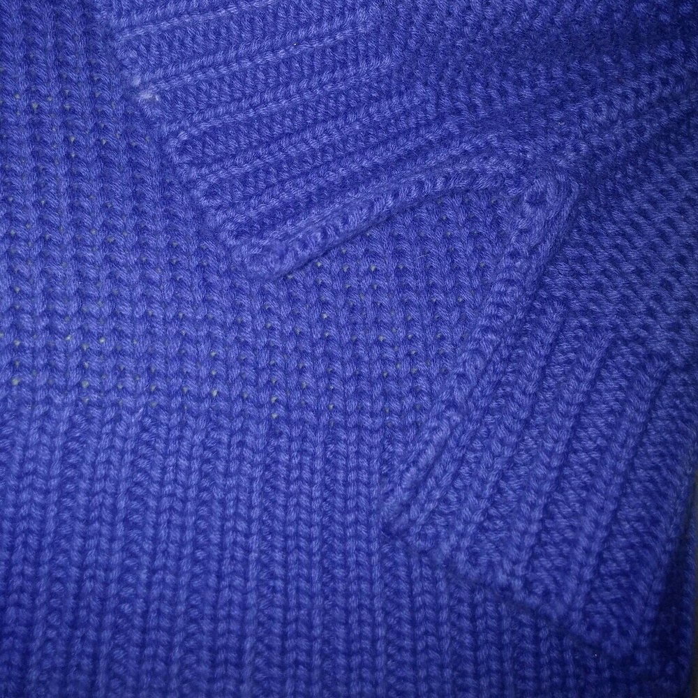 Oversized Ribbed Knit Sweater - Picture 4 of 5