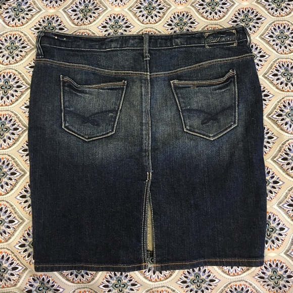 Ruehl No.925 denim skirt - Picture 2 of 3