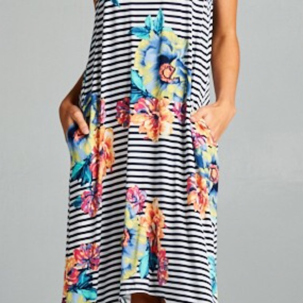 💕Hi Lo Maxi Dress - Picture 4 of 4