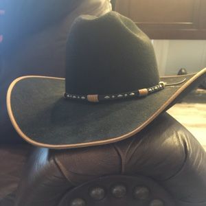 Little boy's Resistol felt hat
