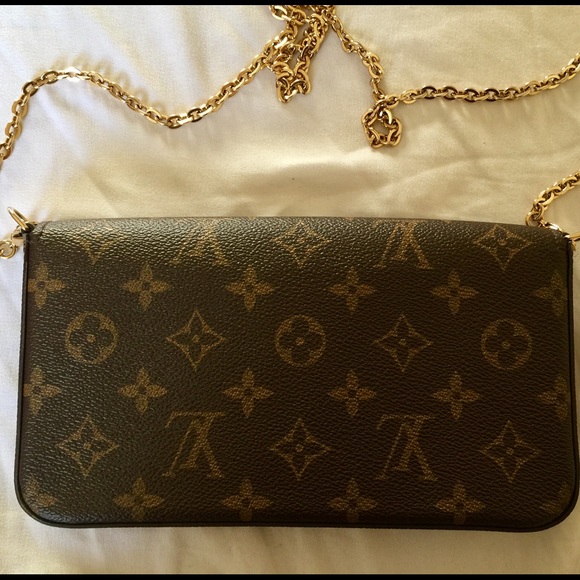 SOLD - AUTHENTIC Louis Vuitton Felicie Crossbody - Picture 5 of 7
