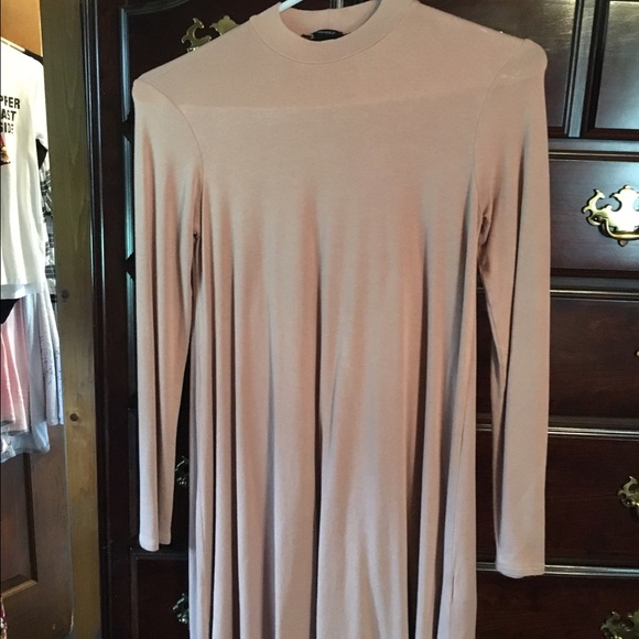 Dresses & Skirts - Forever 21 dress size Small