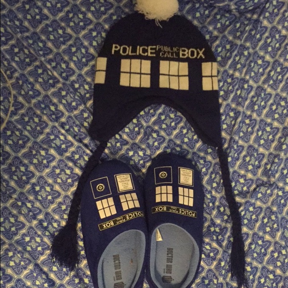 Hat and slippers