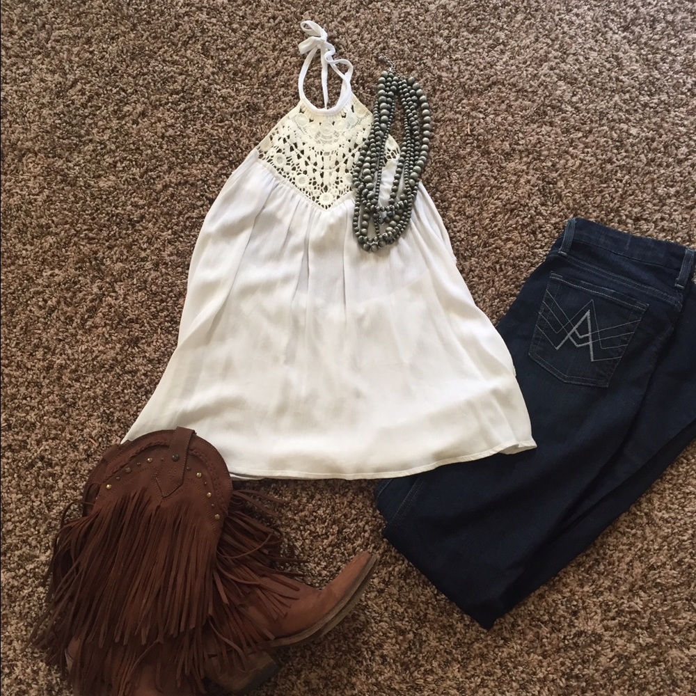 ❌SOLD❌White Halter Top