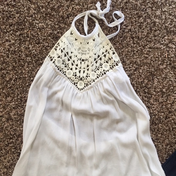❌SOLD❌White Halter Top - Picture 2 of 2