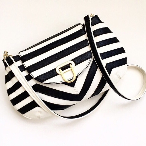 Melie Bianco Handbags - Melie Bianco Striped Shoulder Bag/Clutch, *AS IS❤️