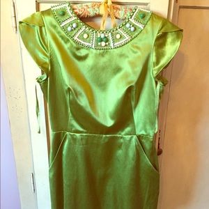 ⬇️BCBG satin dress 👗