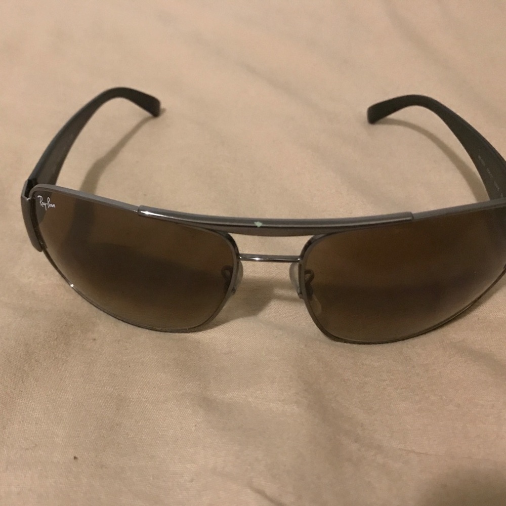 Ray-Ban RB 3357 Polarized Sunglasses