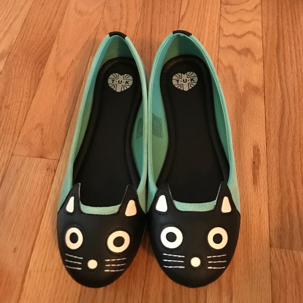 Green Tuk cat flats, size 8