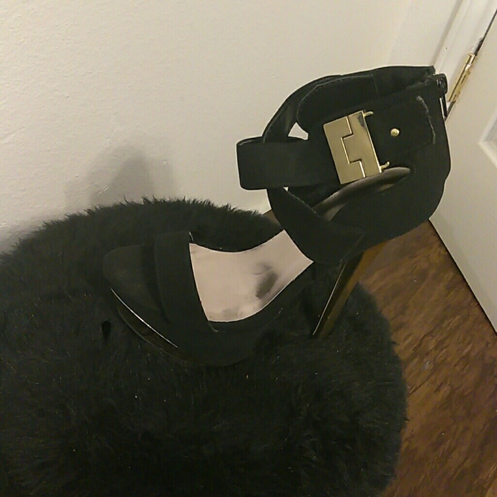 Shoes - Picture 2 of 2