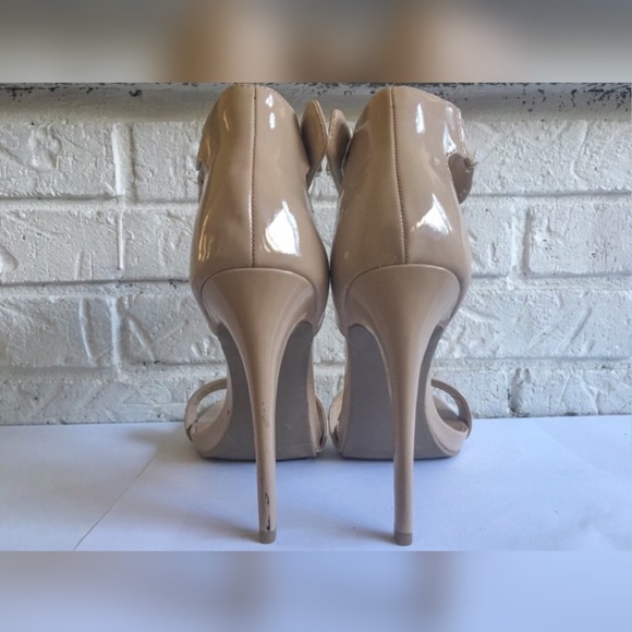 SM Heels - Picture 4 of 4